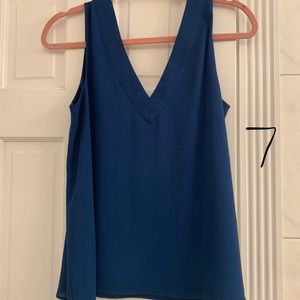 VGUC size small alani top in ink blue